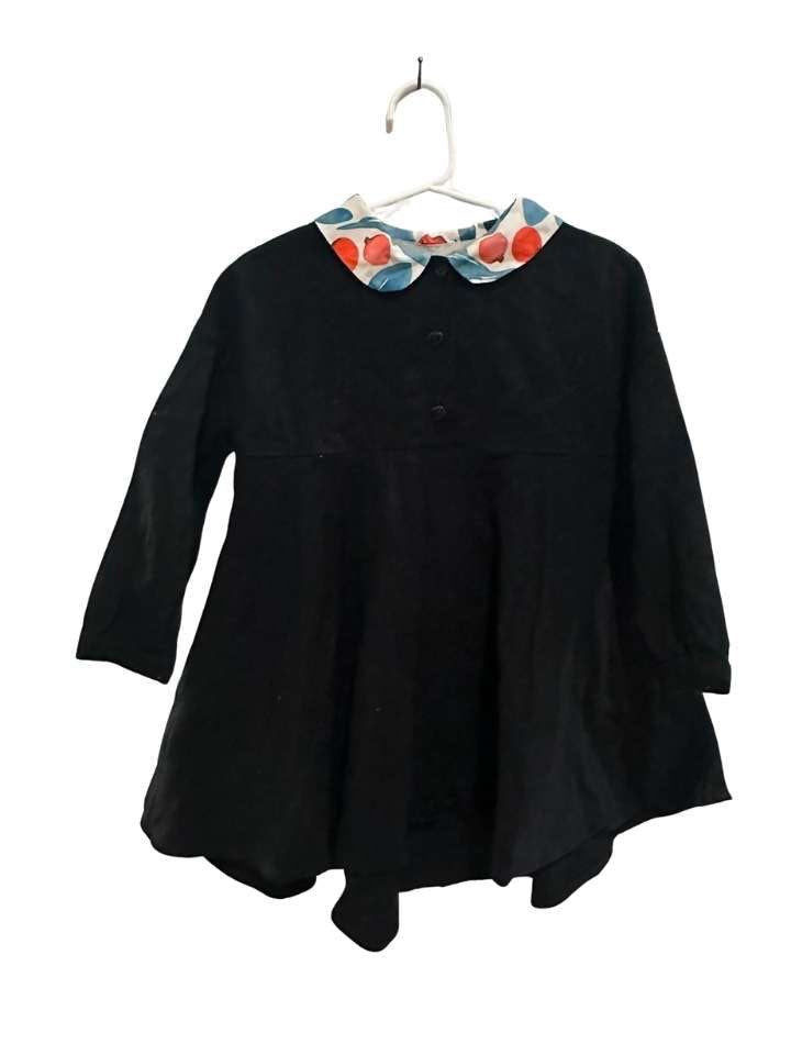 Kleid, 104, Popelin, schwarz mit buntem Kragen